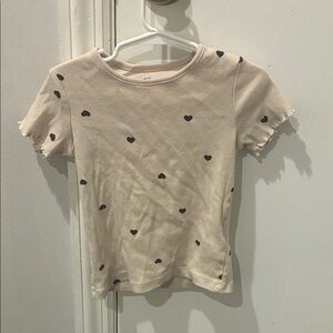 H&M Girls Short Sleeve Shirt with Black Heart Pattern Size 5/6